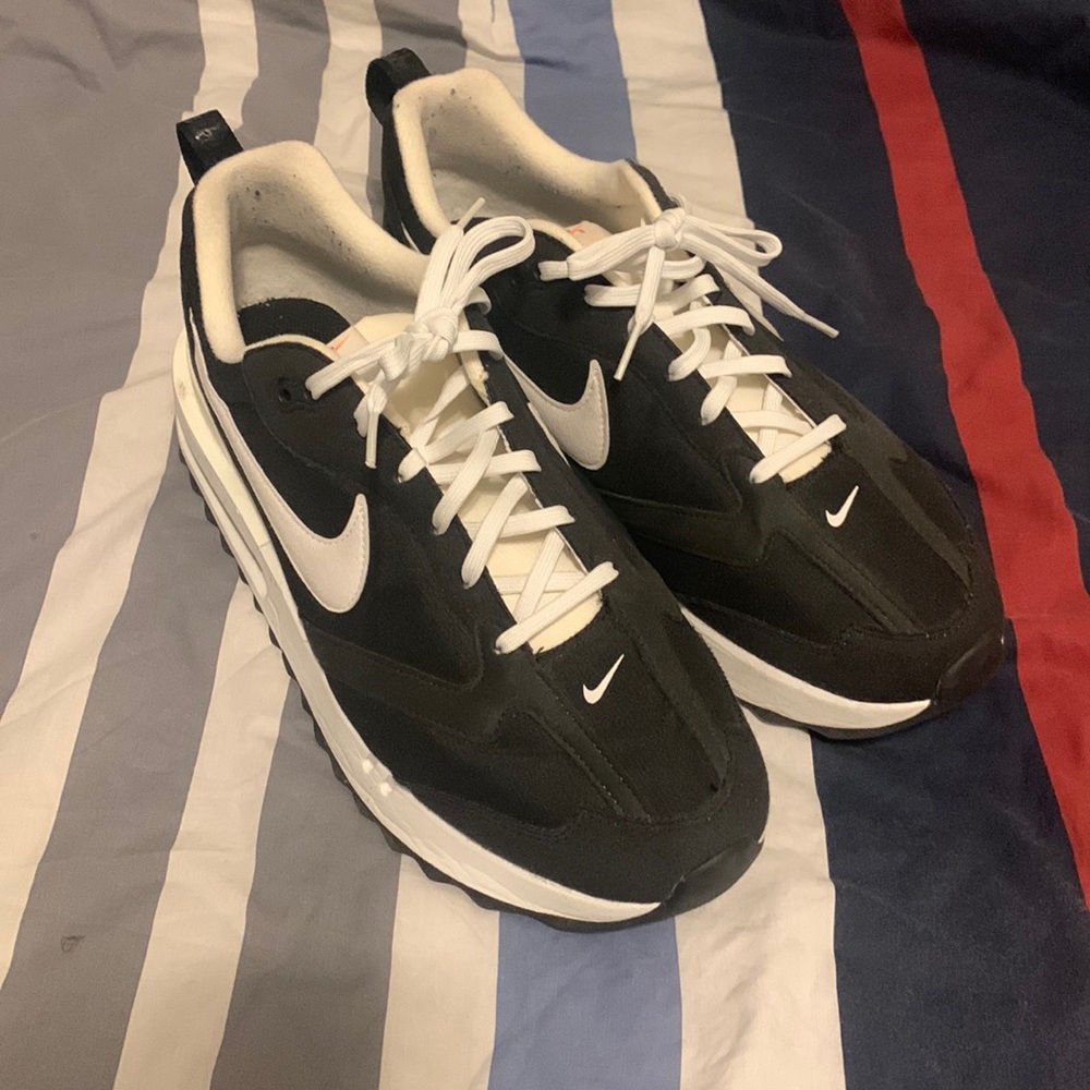 Men’s Nike Air Max Dawn Black and White US Size 12.5